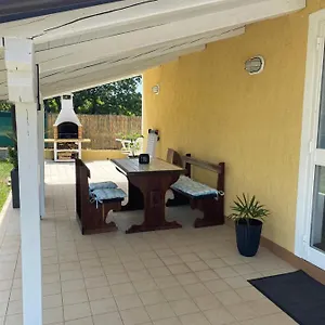  Ferienhaus Rosa