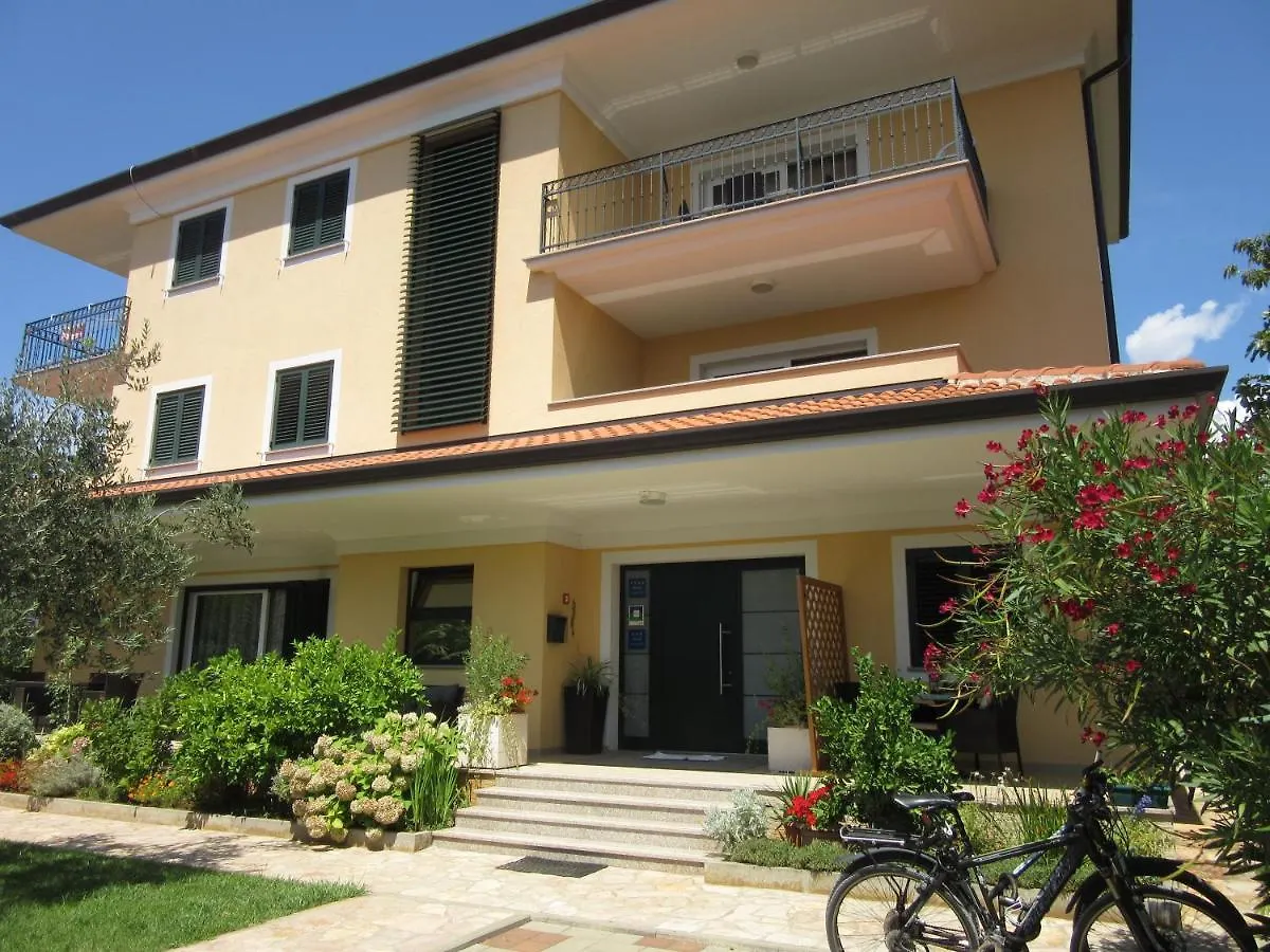 Villa Ema ロヴィニ
