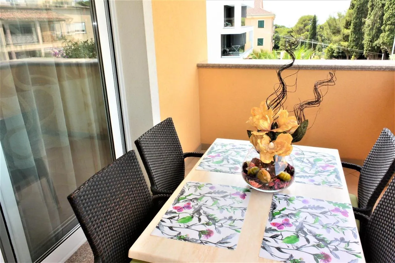 Villa Ema ロヴィニ